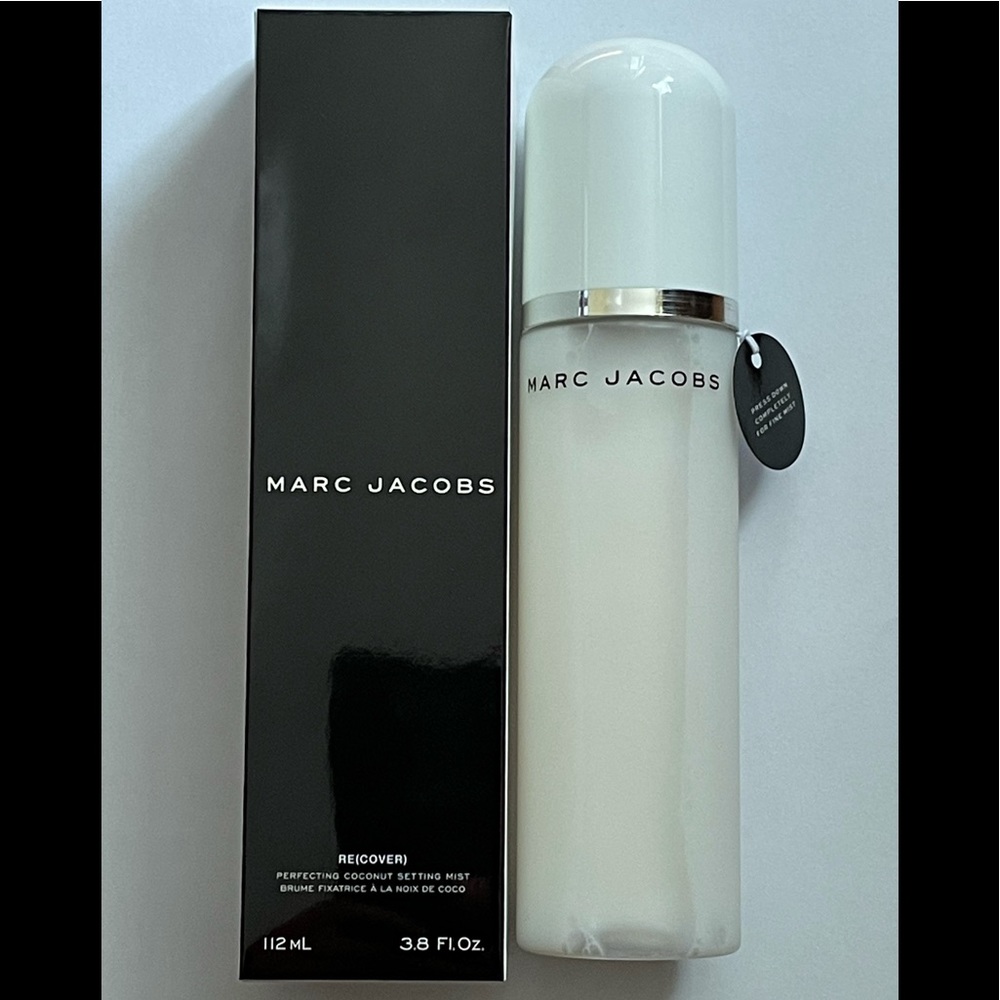 MARC JACOBS RE(COVER) COCONUT SETTING MIST (BRAND NEW WITH BOX)